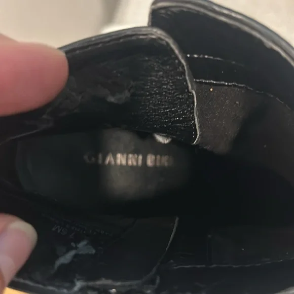 Cute Gianni Bini black boots with gold detailing size 7.5 - Picture 8 of 10